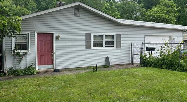 Photo of 46 Yellowood Dr, Levittown, PA 19057