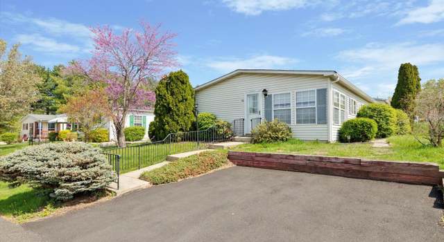 Photo of 14 Juniper Ct W, Harleysville, PA 19438