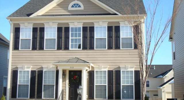 Photo of 1103 Walker Dr, Fredericksburg, VA 22401