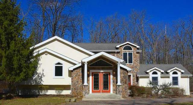 Photo of 131 Lindbergh Rd, Hopewell, NJ 08525