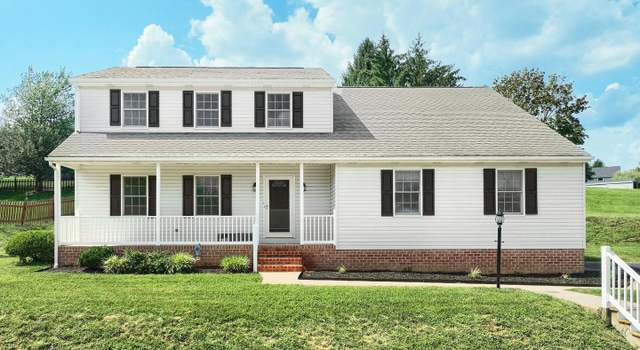 Photo of 2793 Heather Dr, York, PA 17402