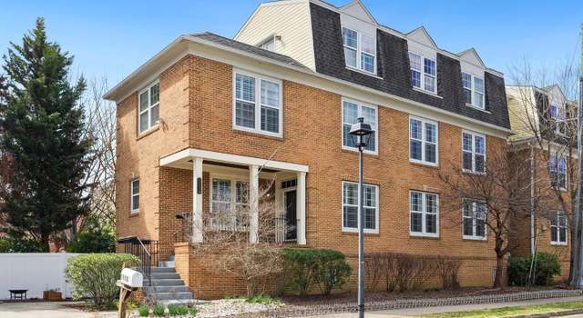 Photo of 1111-B I St, Alexandria, VA 22307