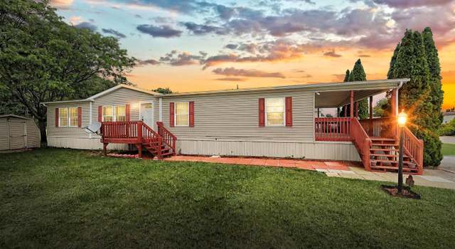 Photo of 32 Blue Heron Dr, Hanover, PA 17331