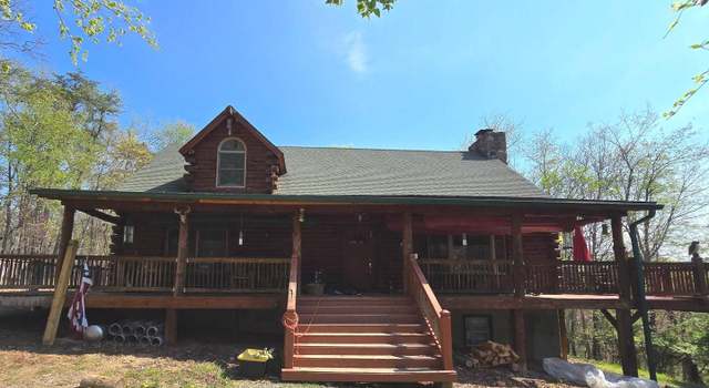Photo of 864 Choke Cherry Ln, Great Cacapon, WV 25422