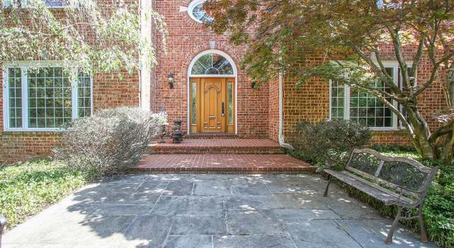 Photo of 935 Seneca Rd, Great Falls, VA 22066