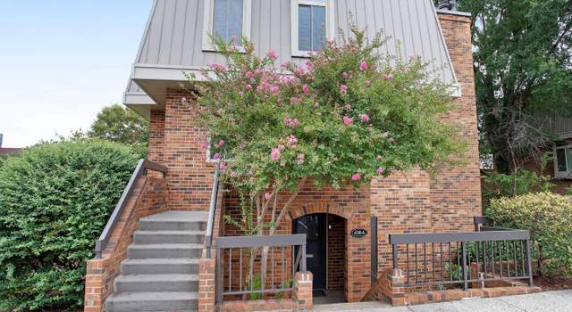 Photo of 658 15th St S Unit A, Arlington, VA 22202