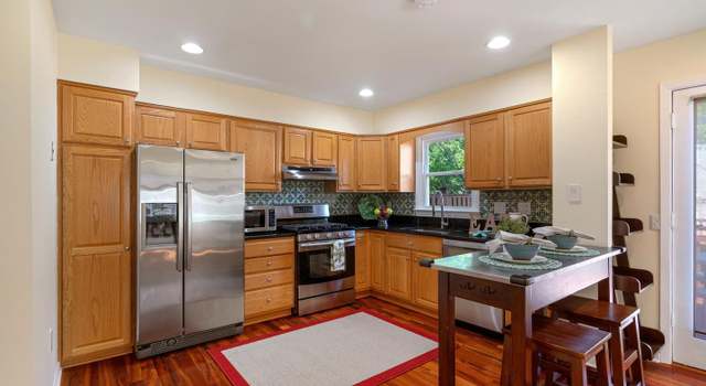 Photo of 3020 Winter Pine Ct, Fairfax, VA 22031