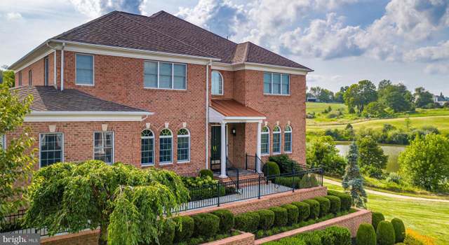 Photo of 17323 Cannonade Dr, Leesburg, VA 20176