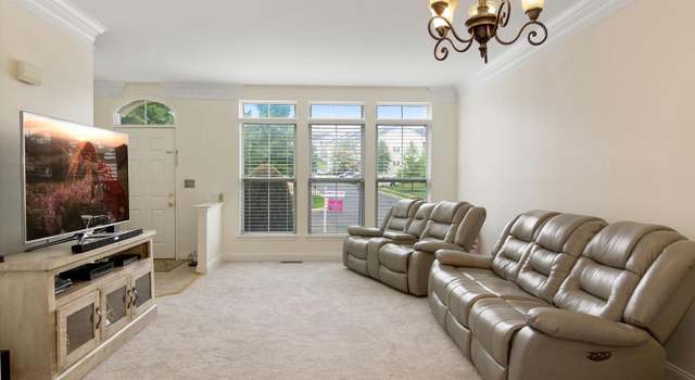 Photo of 2472 Sylvan Moor Ln, Woodbridge, VA 22191