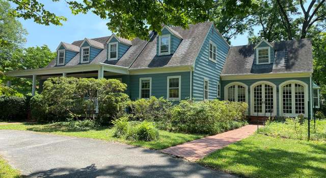 Photo of 4507 Clermont Pl, Garrett Park, MD 20896