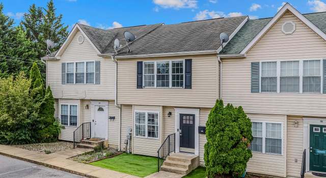 Property at 112 Georgetown Sq, Martinsburg, WV 25401, 3 beds, 2.5 baths