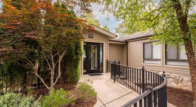 Photo of 19400 Lansdowne Woods Blvd #009, Leesburg, VA 20176
