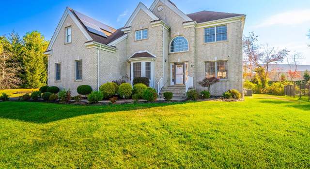 Photo of 10 Eddie Ct, Dayton, NJ 08810