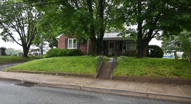 Photo of 127 N Main St, Trumbauersville, PA 18970
