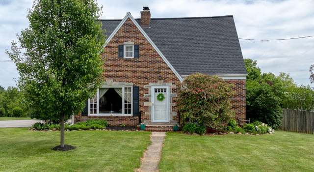 Photo of 44 W Pennsylvania Ave, Stewartstown, PA 17363
