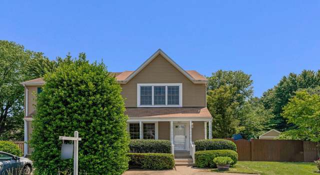 Photo of 1011 Forbes Ct NE, Leesburg, VA 20176