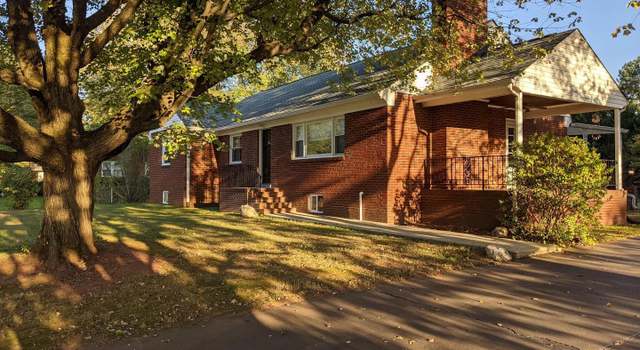 Photo of 8993 Meadowview Dr, Manassas, VA 20110