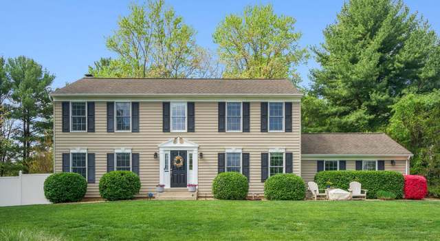 Property at 10505 Cowberry Ct, Vienna, VA 22182, 4 beds, 2.5 baths