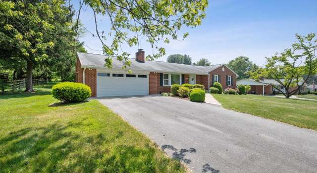 Photo of 6129 Rolling View Dr, Sykesville, MD 21784