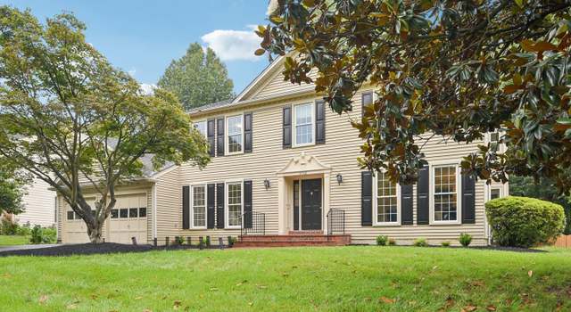 Photo of 4528 Orr Dr, Chantilly, VA 20151