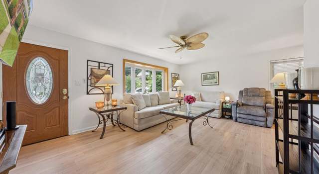 Photo of 3702 Heather Ct, Alexandria, VA 22310