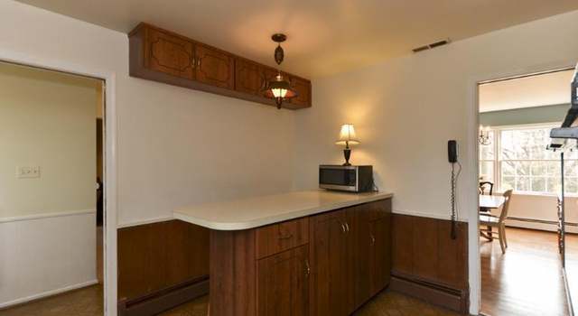 Photo of 401 Colin Ln NW, Vienna, VA 22180