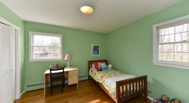 Photo of 401 Colin Ln NW, Vienna, VA 22180