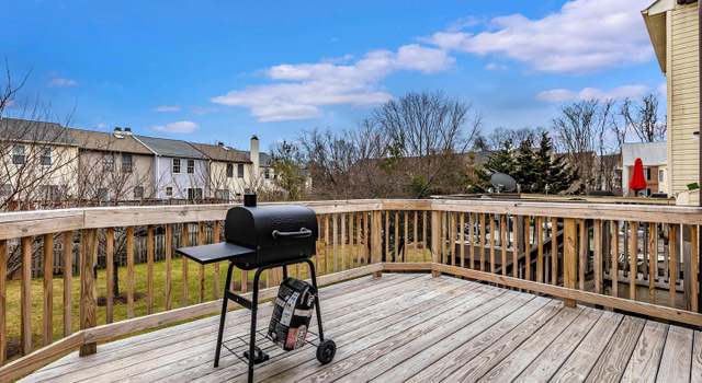 Photo of 41 Victoria Sq, Frederick, MD 21702