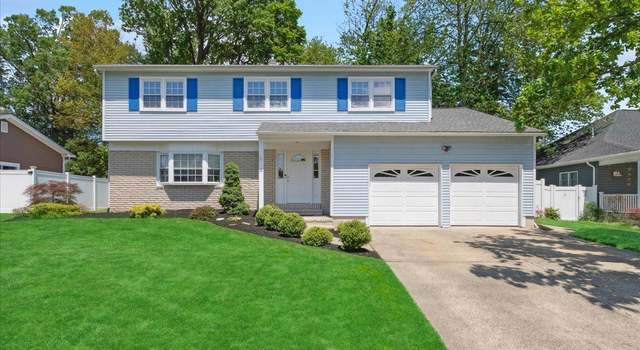 Photo of 12 Lannigan Dr, Lawrence, NJ 08648