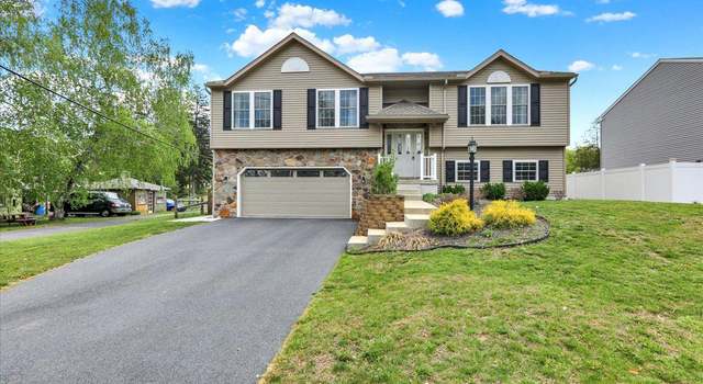 Photo of 241 Pennwyn Pl, Reading, PA 19607