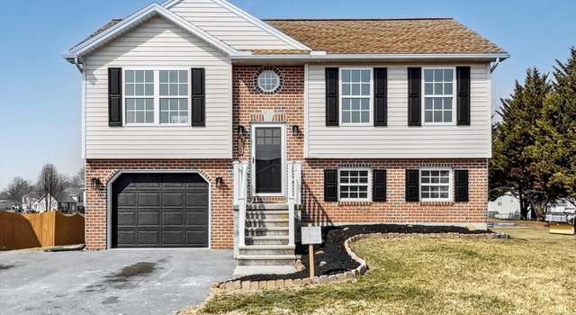 Photo of 3797 Mountain Shadow Cir, Fayetteville, PA 17222