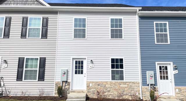 Photo of 45 Snowdrop Ct, Kearneysville, WV 25430