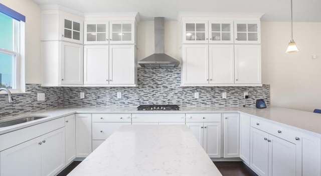 Photo of 3084 Alan Shepard St, Herndon, VA 20171