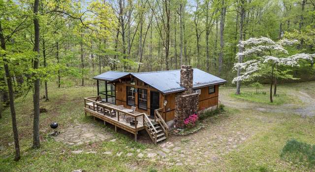 Photo of 8 Dew Drop Ln, Great Cacapon, WV 25422