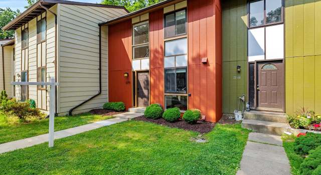 Photo of 2270 Covent Gardens Ct, Reston, VA 20191