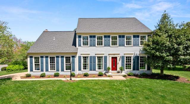 Property at 57 Whittingham Cir, Sterling, VA 20165, 4 beds, 3.5 baths