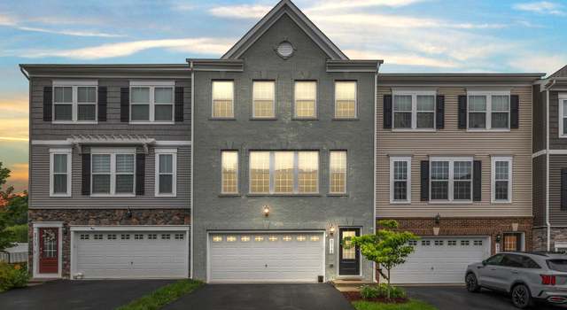 Photo of 8775 Elsing Green Dr, Manassas, VA 20112