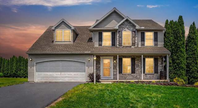 Photo of 405 Lynne Dr, Mount Wolf, PA 17347
