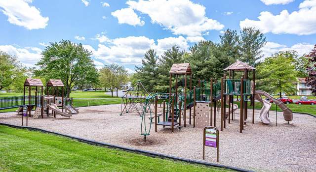 Photo of 322 Sugarland Run Dr, Sterling, VA 20164