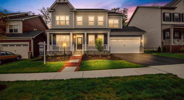 Photo of 17966 Woods View Dr, Dumfries, VA 22026