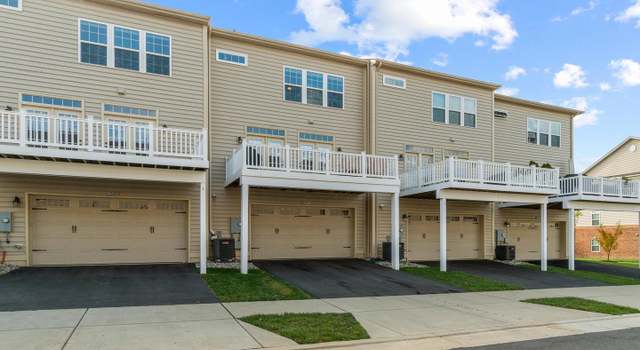 Photo of 7097 Darbey Knoll Dr, Gainesville, VA 20155