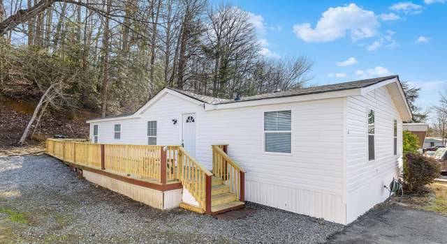 Photo of 27 Castle Ct, Stafford, VA 22554