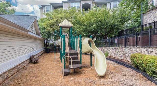 Photo of 501 Sunset View Ter SE #206, Leesburg, VA 20175