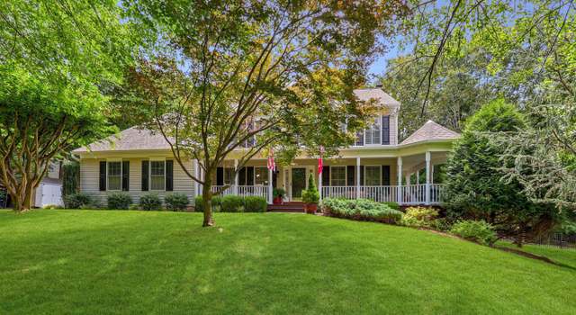 Property at 6843 Lochmere Dr, Manassas, VA 20112, 4 beds, 3.5 baths