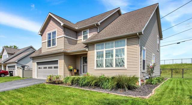 Photo of 305 Old Stone Way, York, PA 17406