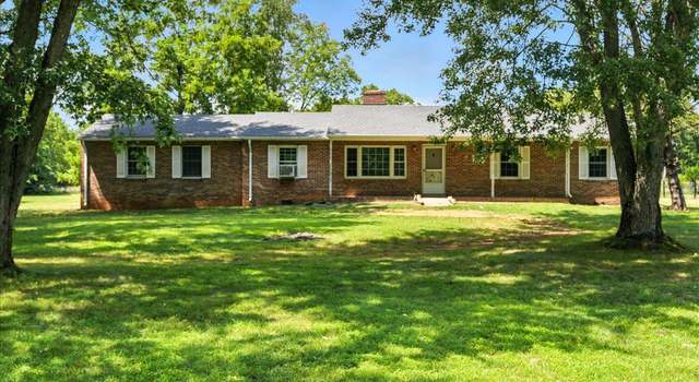 Photo of 667 Crums Church Rd, Berryville, VA 22611