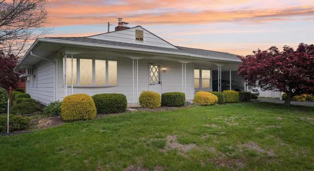 Photo of 17 Emerald Ln, Levittown, PA 19054