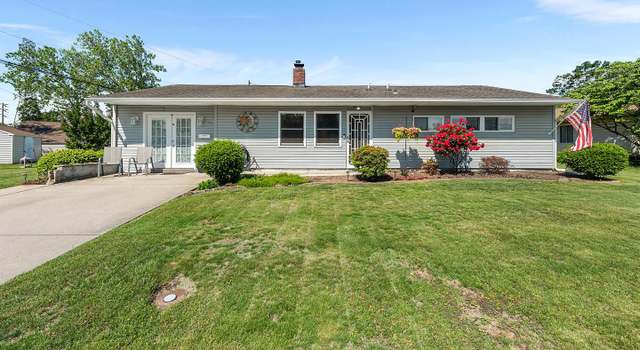 Photo of 15 Dewberry Ln, Levittown, PA 19055