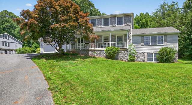 Photo of 300 Black Horse Rd, Reinholds, PA 17569