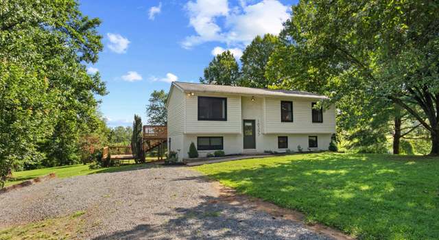 Photo of 16395 Bruce Mountain Dr, Reva, VA 22735